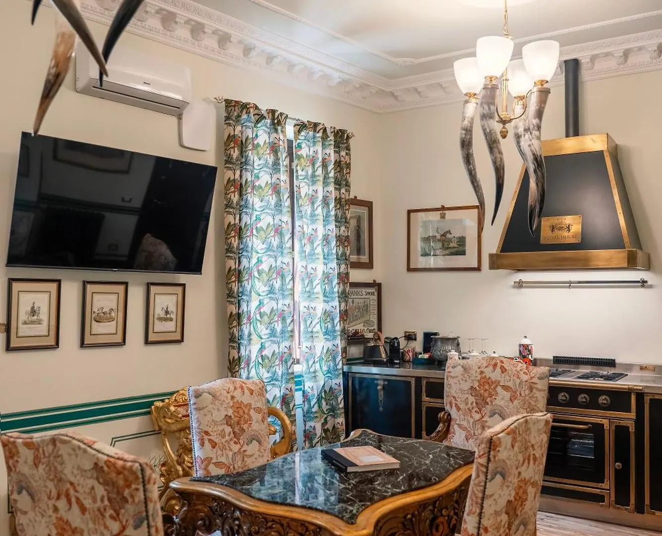 Regal House Verona Regimental Apartment