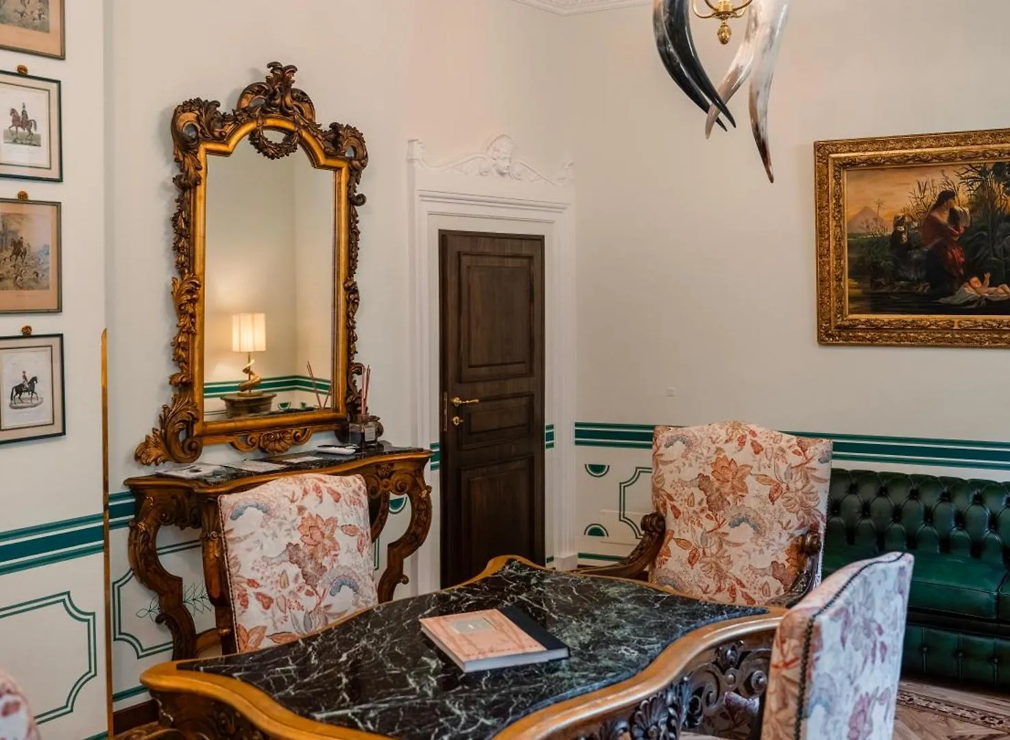 Regal House Verona Regimental 0*,  Italy